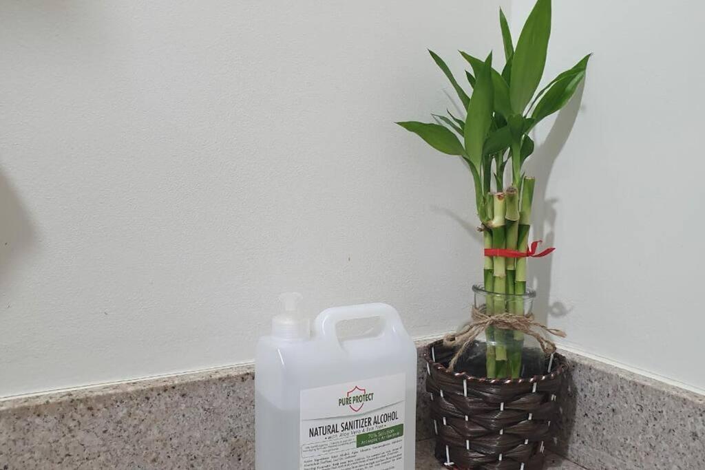 Cherolds Place Lovely 1 Bedroom Condo With Balcony マニラ市 エクステリア 写真