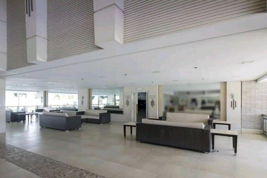 Cherolds Place Lovely 1 Bedroom Condo With Balcony マニラ市 エクステリア 写真