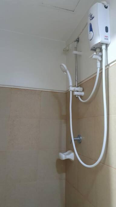 Cherolds Place Lovely 1 Bedroom Condo With Balcony マニラ市 エクステリア 写真