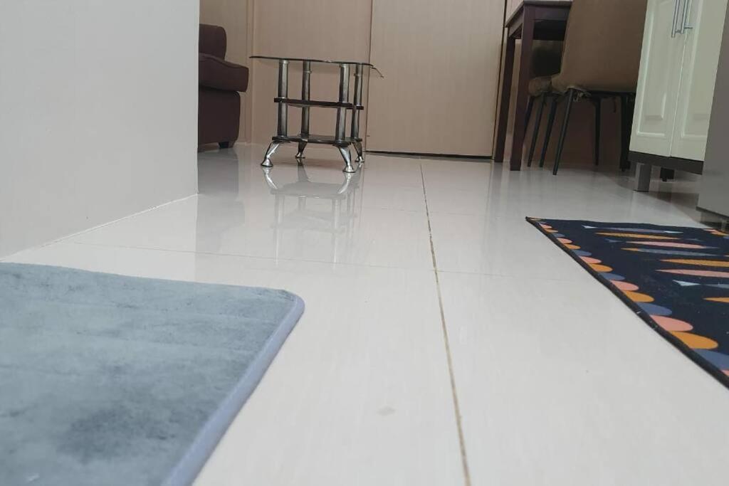 Cherolds Place Lovely 1 Bedroom Condo With Balcony マニラ市 エクステリア 写真